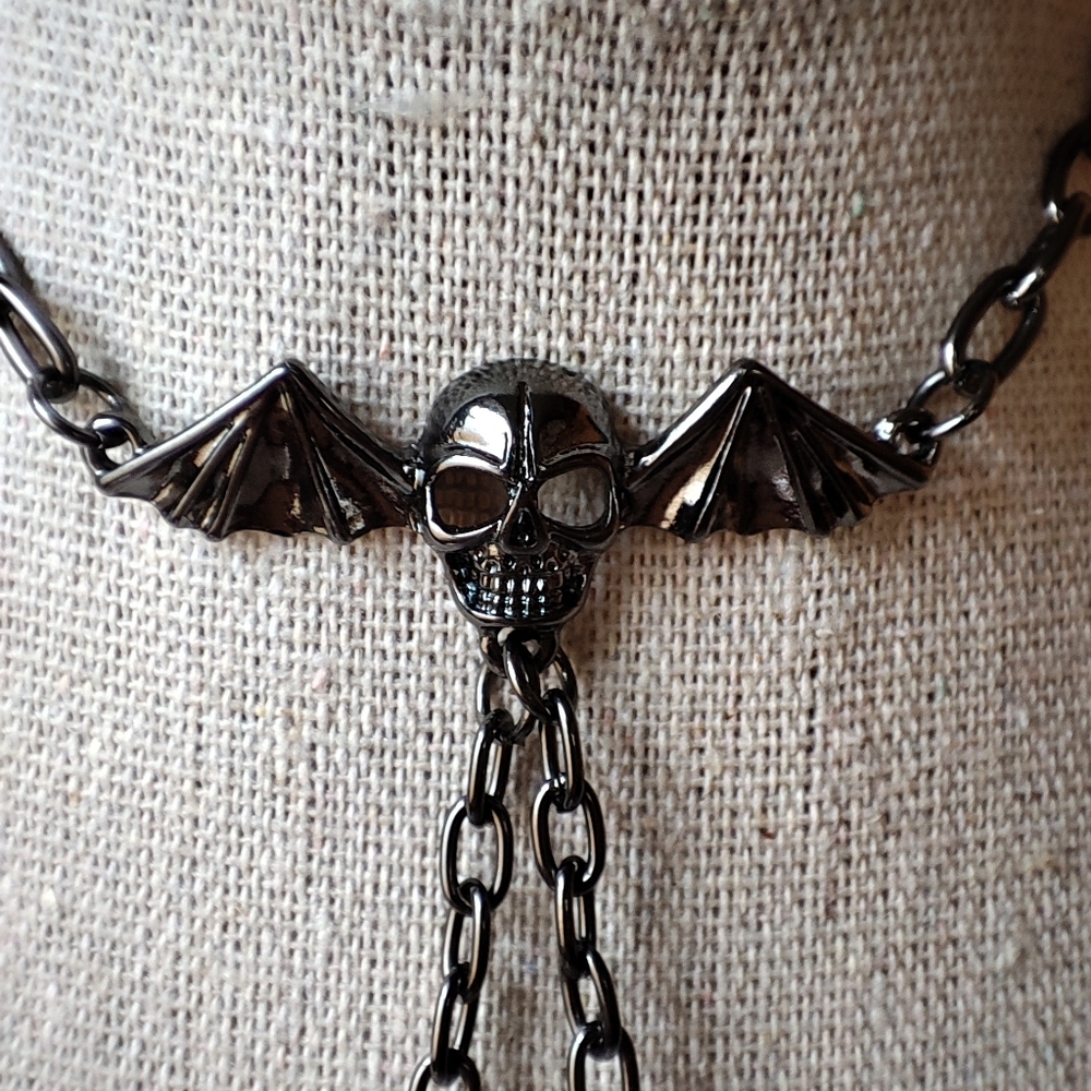 Dolls Kill Gunmetal Slave Bracelet Adjustable Rings Fingernail Claws Gothic NEW - Picture 3 of 10